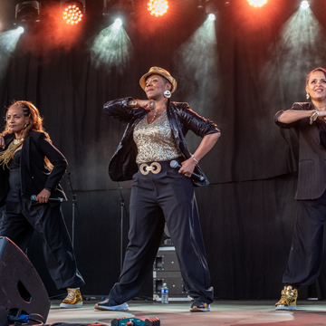 Photo 6 Christiane Obydol AKA Zouk Machine et artistes Les années 80, la tournée